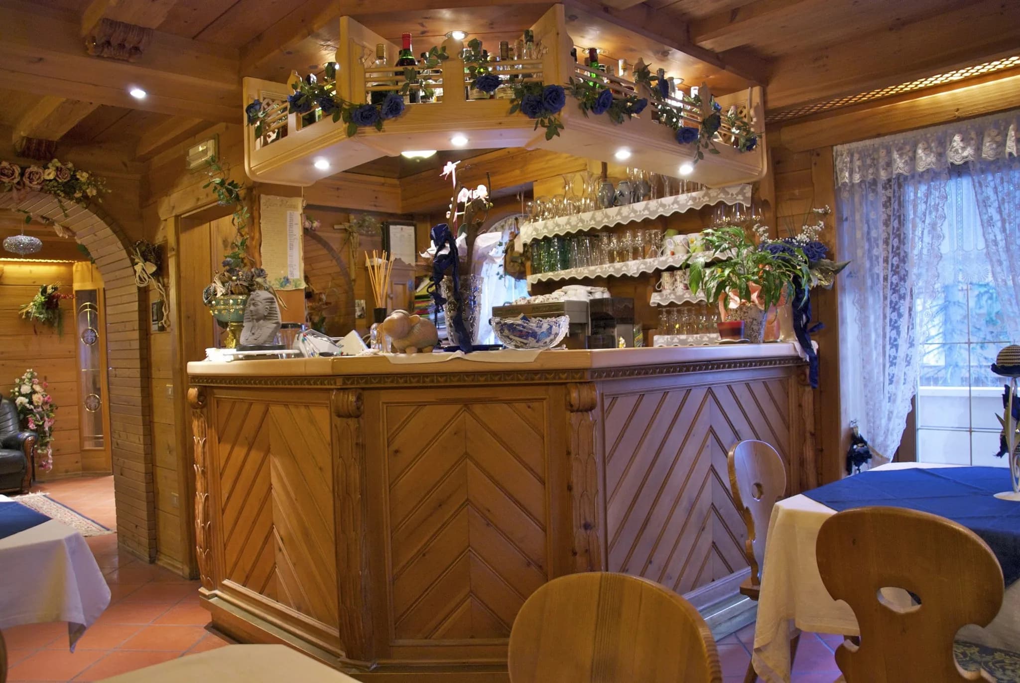 Bar & Coffee